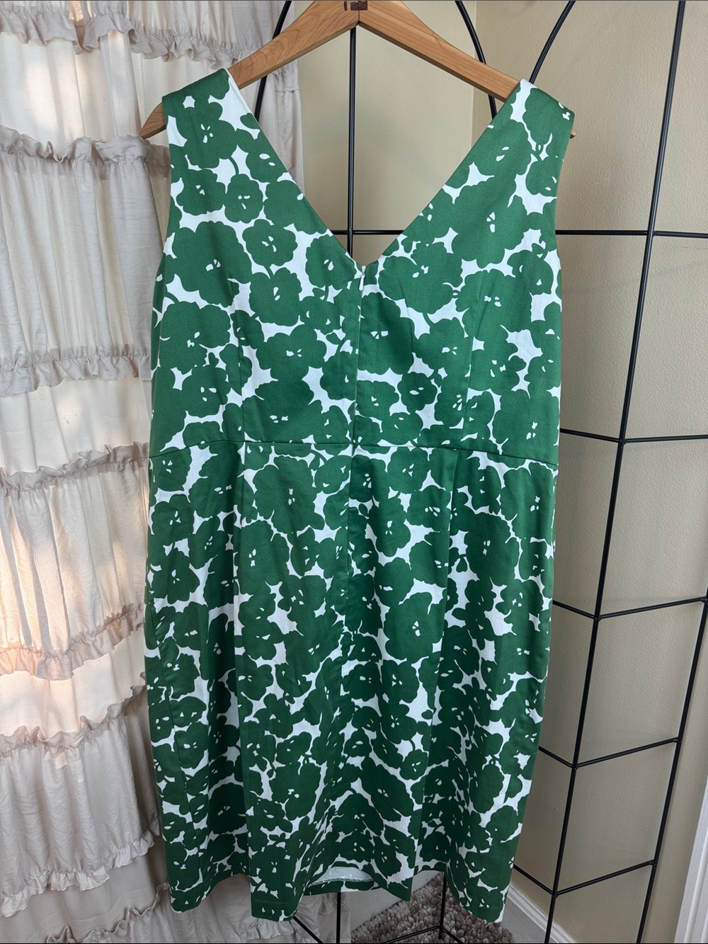 Donna Ricco Green and White Floral Sheath Dress Back Zip Women's 18W EUC - Picture 3 of 8